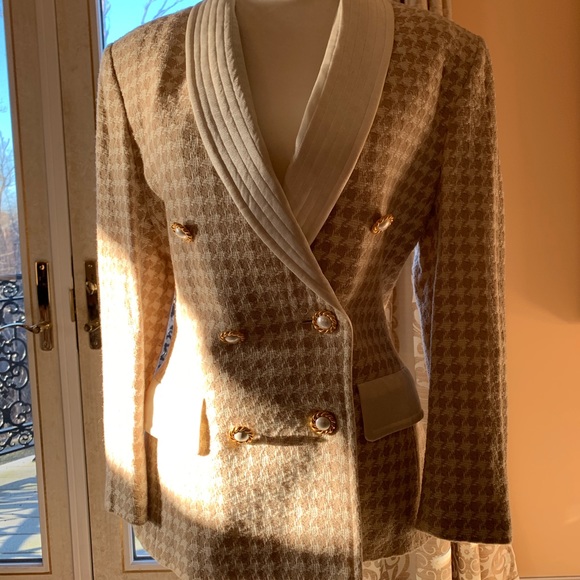 Jacket - Picture 2 of 5